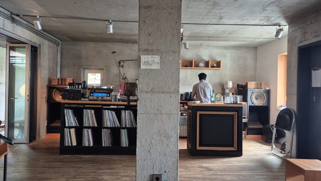 후암동 신상카페 LP 하이파이 스피커 커피맛 좋은까페